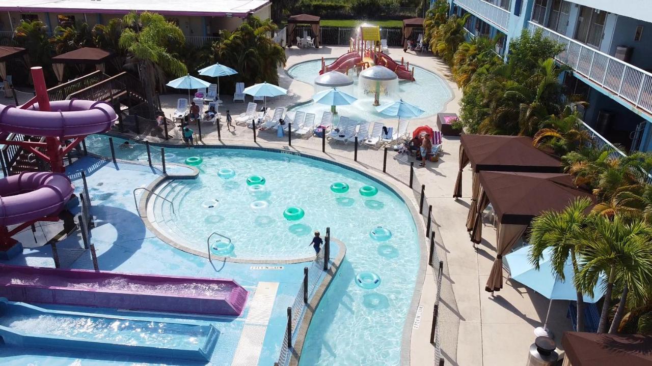 מלון קיסימי Ramada By Wyndham Flamingo Water Park מראה חיצוני תמונה