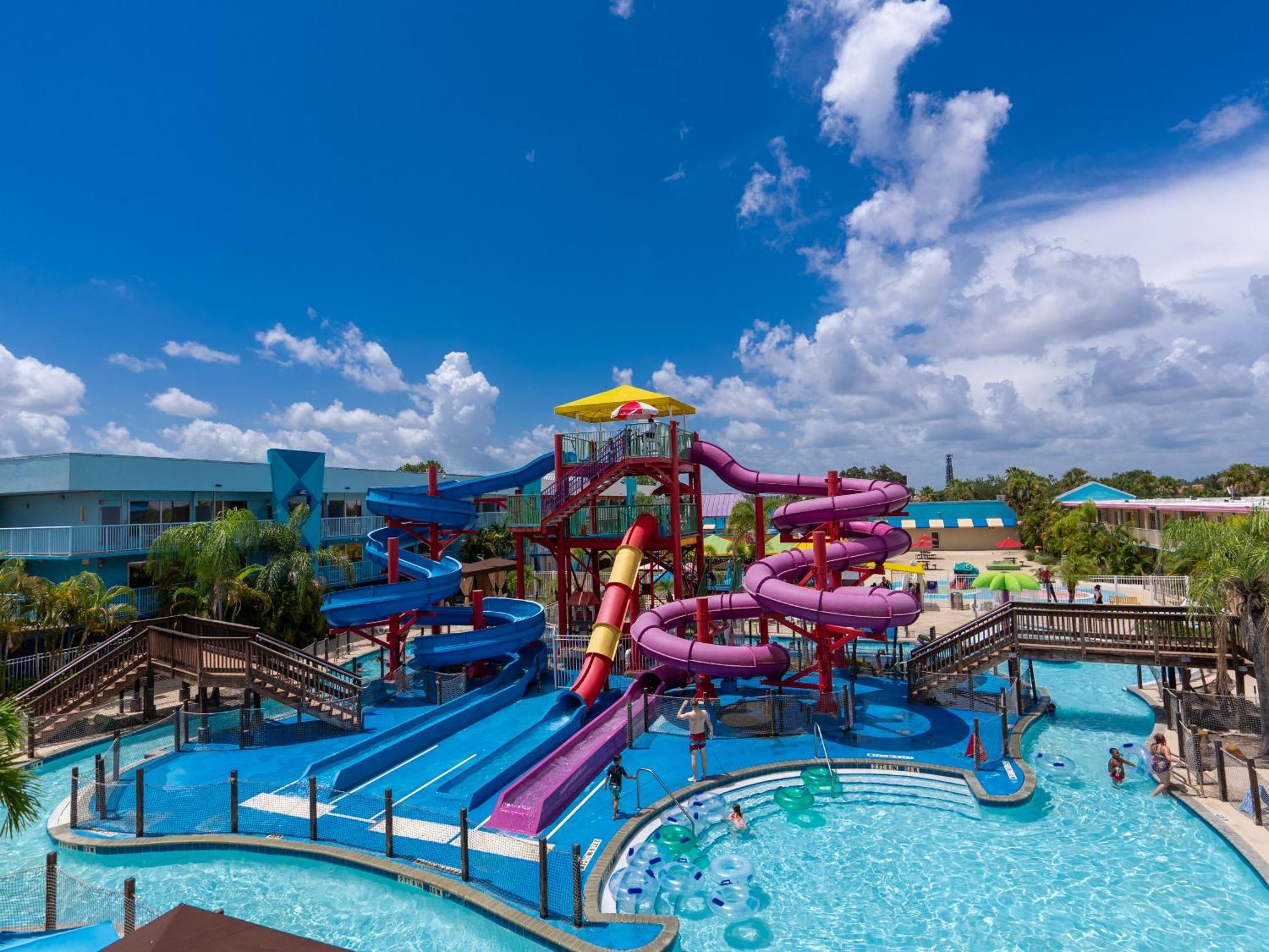 מלון קיסימי Ramada By Wyndham Flamingo Water Park מראה חיצוני תמונה