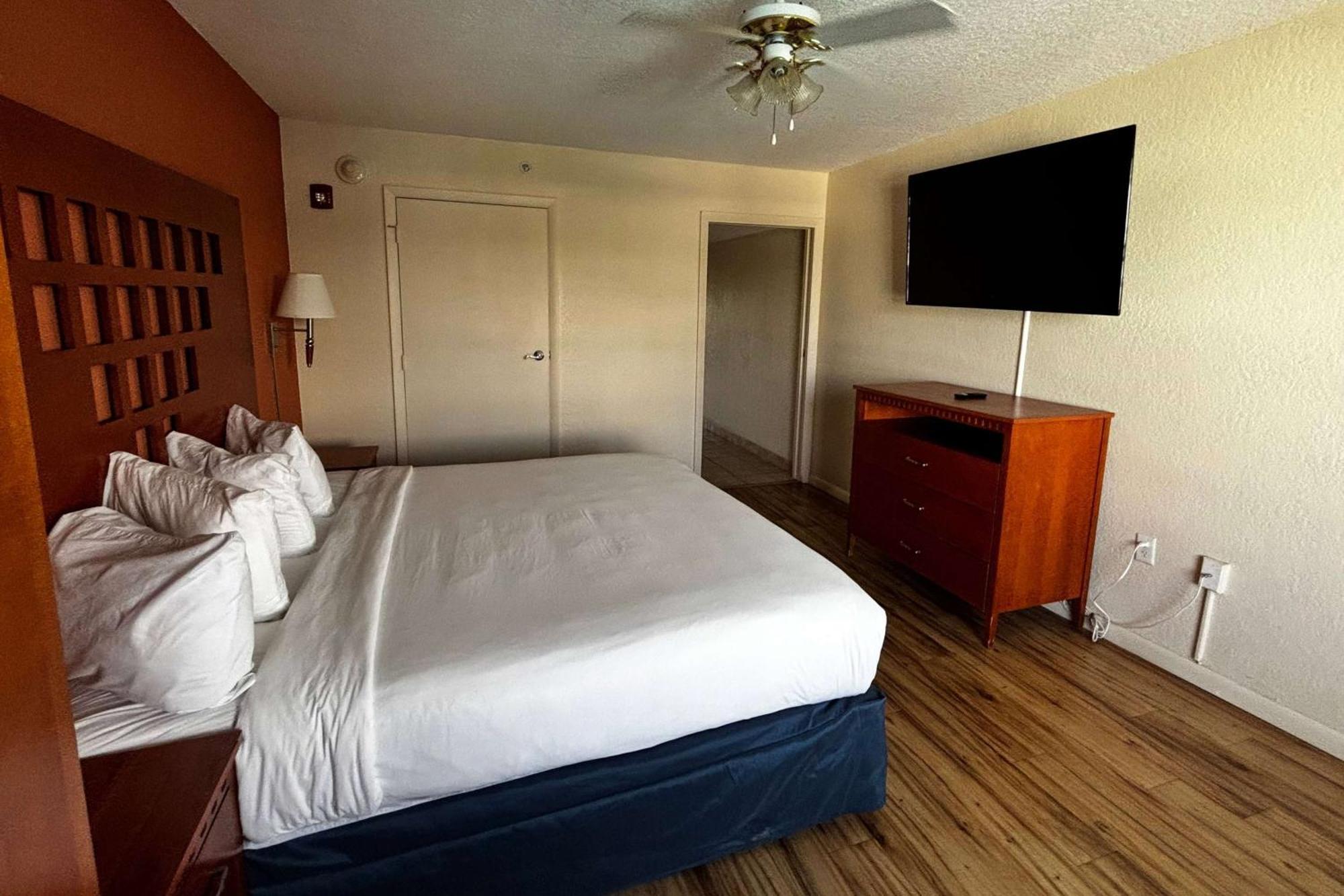 מלון קיסימי Ramada By Wyndham Flamingo Water Park מראה חיצוני תמונה