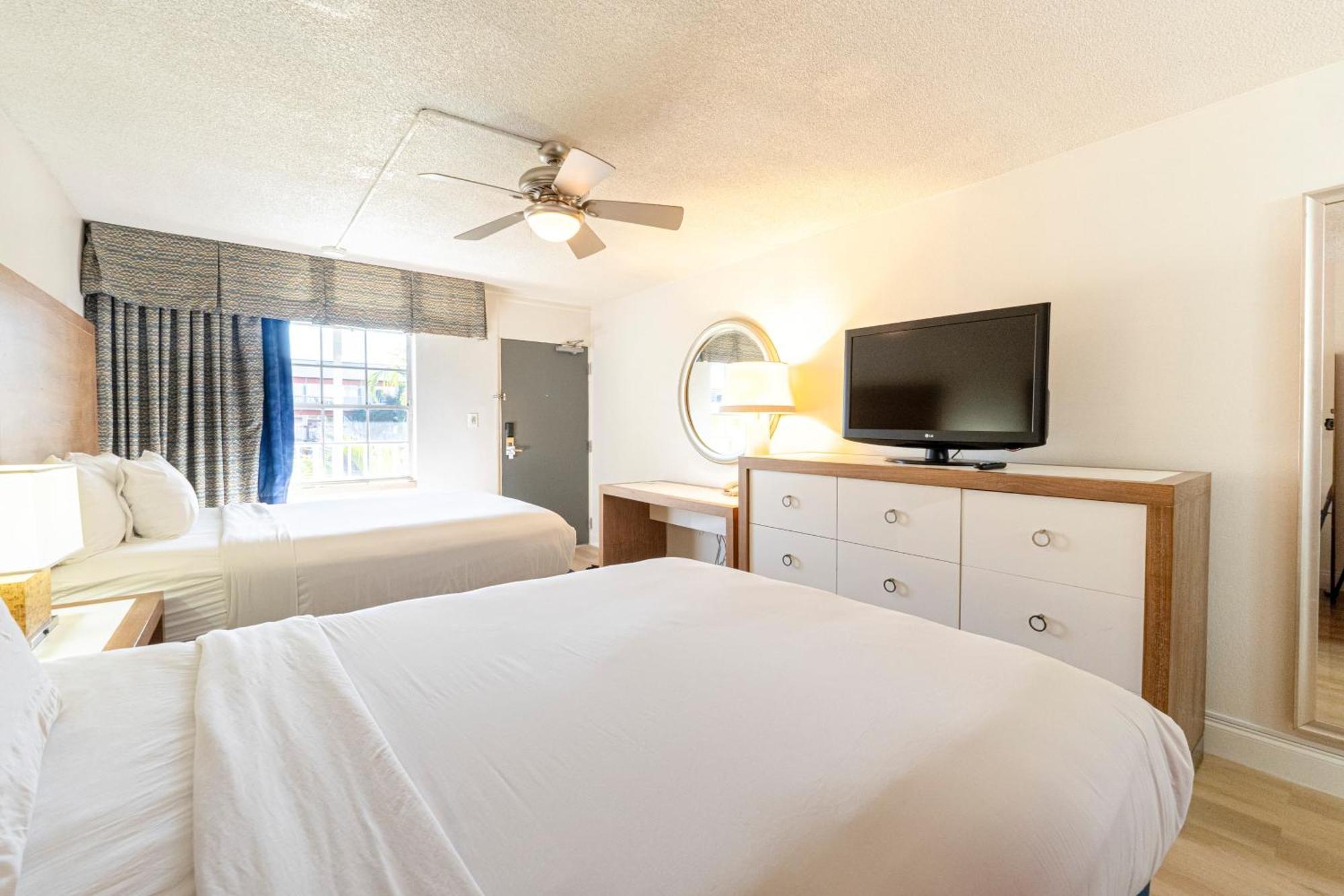 מלון קיסימי Ramada By Wyndham Flamingo Water Park מראה חיצוני תמונה